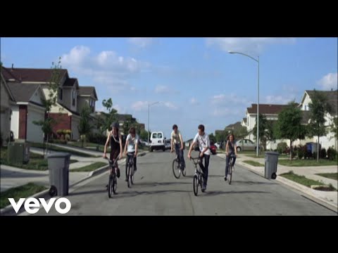 Arcade Fire - The Suburbs (Official Video)