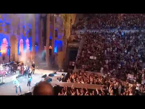 Foo Fighters - Sunday Rain (live in Athens, Odeon of Herodes Atticus)