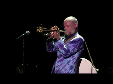 Flea performing for Pathway to Paris 09/14/2018 [HD]