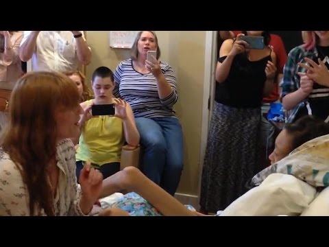 Florence And The Machine plays for a girl in hospice care