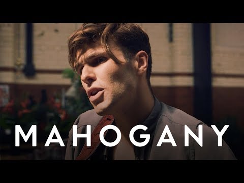 Belle Mt - Hollow | Mahogany Session