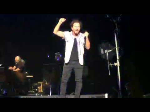 Alive by Pearl Jam - Eddie Vedder - Air Canada Centre Toronto (ACC) - May 10, 2016.