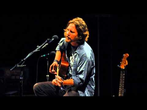 Eddie Vedder - Hurt (live, 2008) HQ