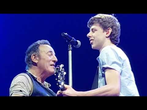 Growing Up with boy * Brisbane 2 * Feb. 16th 2017 * Bruce Springsteen