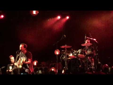 Pearl Jam - Man of the Hour - Chicago, IL Wrigley Field 8/22/2016