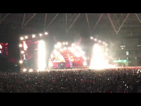 AC/DC Highway to Hell London Olympic Stadium June 2016