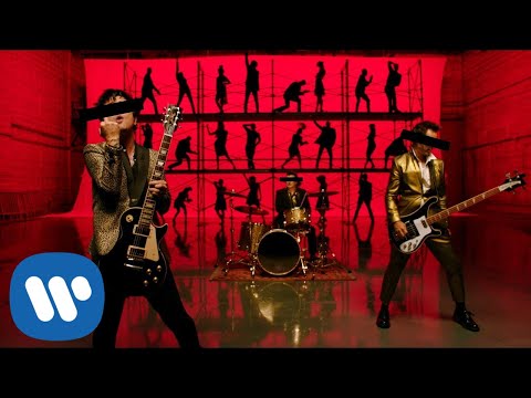 Green Day - Father Of All… [Official Music Video]