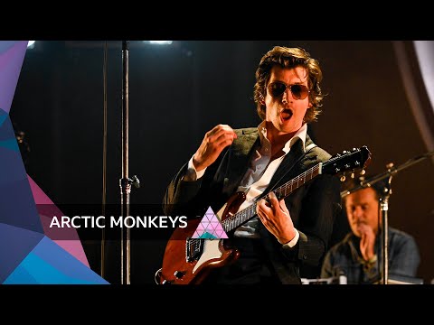 Arctic Monkeys - Body Paint (Glastonbury 2023)