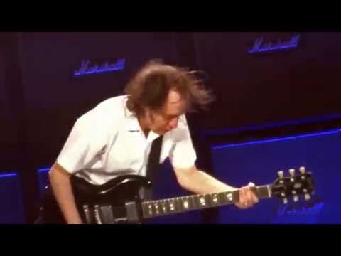 AC/DC with Axl Rose: 2016-05-22 Prague - Touch Too Much (MultiCam)