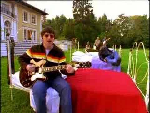 Oasis - Don&#039;t Look Back In Anger (Official Video)