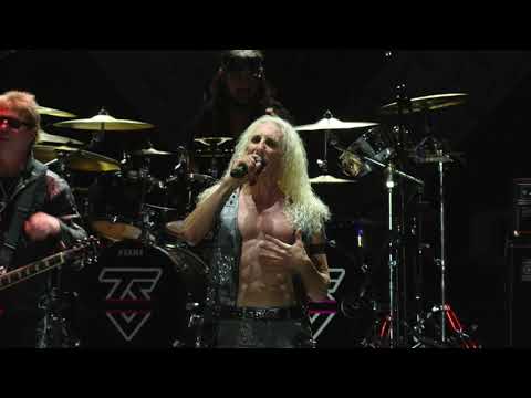 TWISTED SISTER - We&#039;re Not Gonna Take It - Bloodstock 2016
