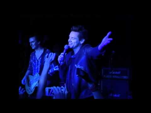 Jim Carrey Covers &quot;Creep&quot; At Arlene&#039;s Grocery -- The Real Video