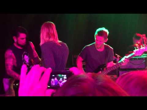 Taylor Hawkins &quot;Tie Your Mother Down&quot; live @ the Roxy 12/8/15 with the Royal Machines