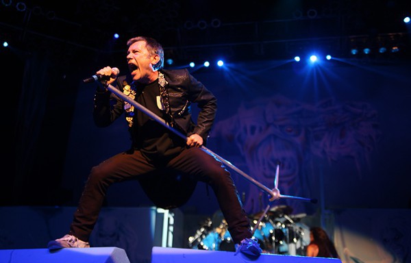 Iron Maiden - Bruce Dickinson live