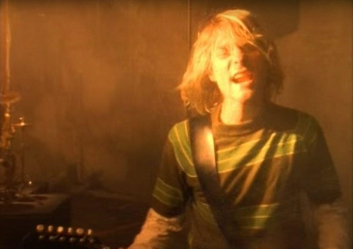 Nirvana - Smells Like Teen Spirit (Kurt Cobain)