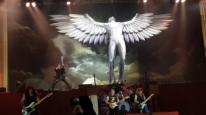Iron Maiden - Flight of IcarusFlight Of Icarus (Legacy of the Beast tour)