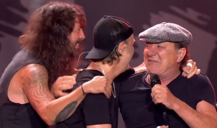 Brian Johnson, Lars Ulrich και Dave Grohl- Taylor Hawkins Tribute